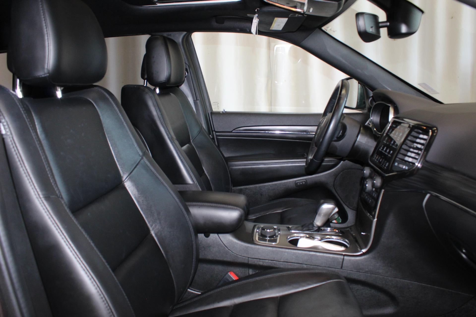 2021 Jeep Grand Cherokee Base