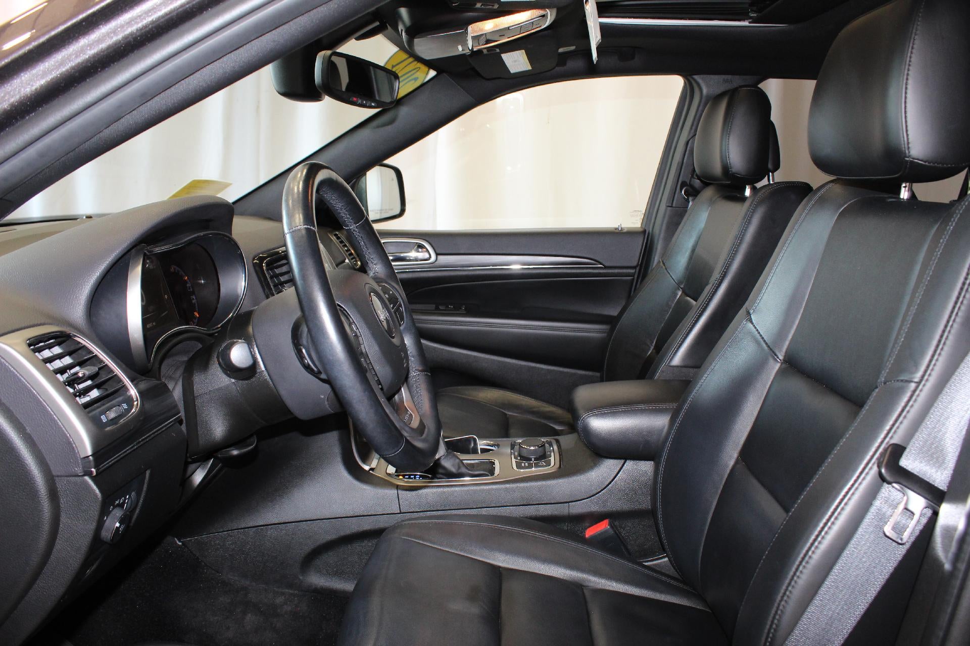 2021 Jeep Grand Cherokee Base