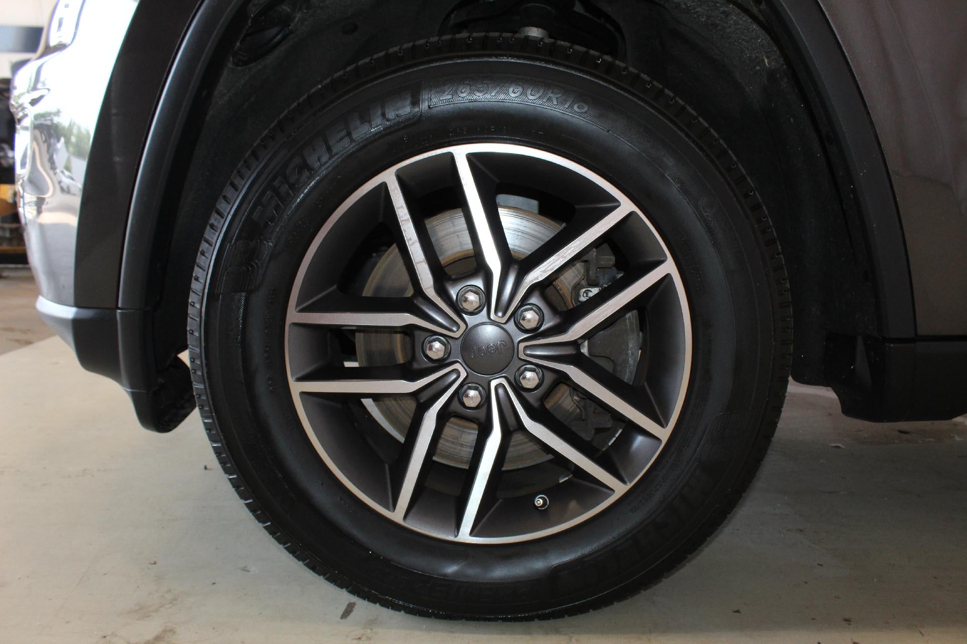 2021 Jeep Grand Cherokee Base