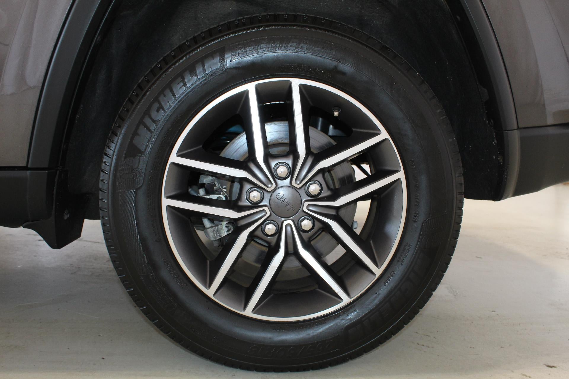 2021 Jeep Grand Cherokee Base