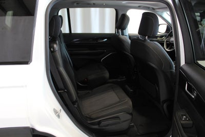 2022 Jeep Grand Cherokee L Laredo 4x4