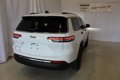 2022 Jeep Grand Cherokee L Laredo 4x4