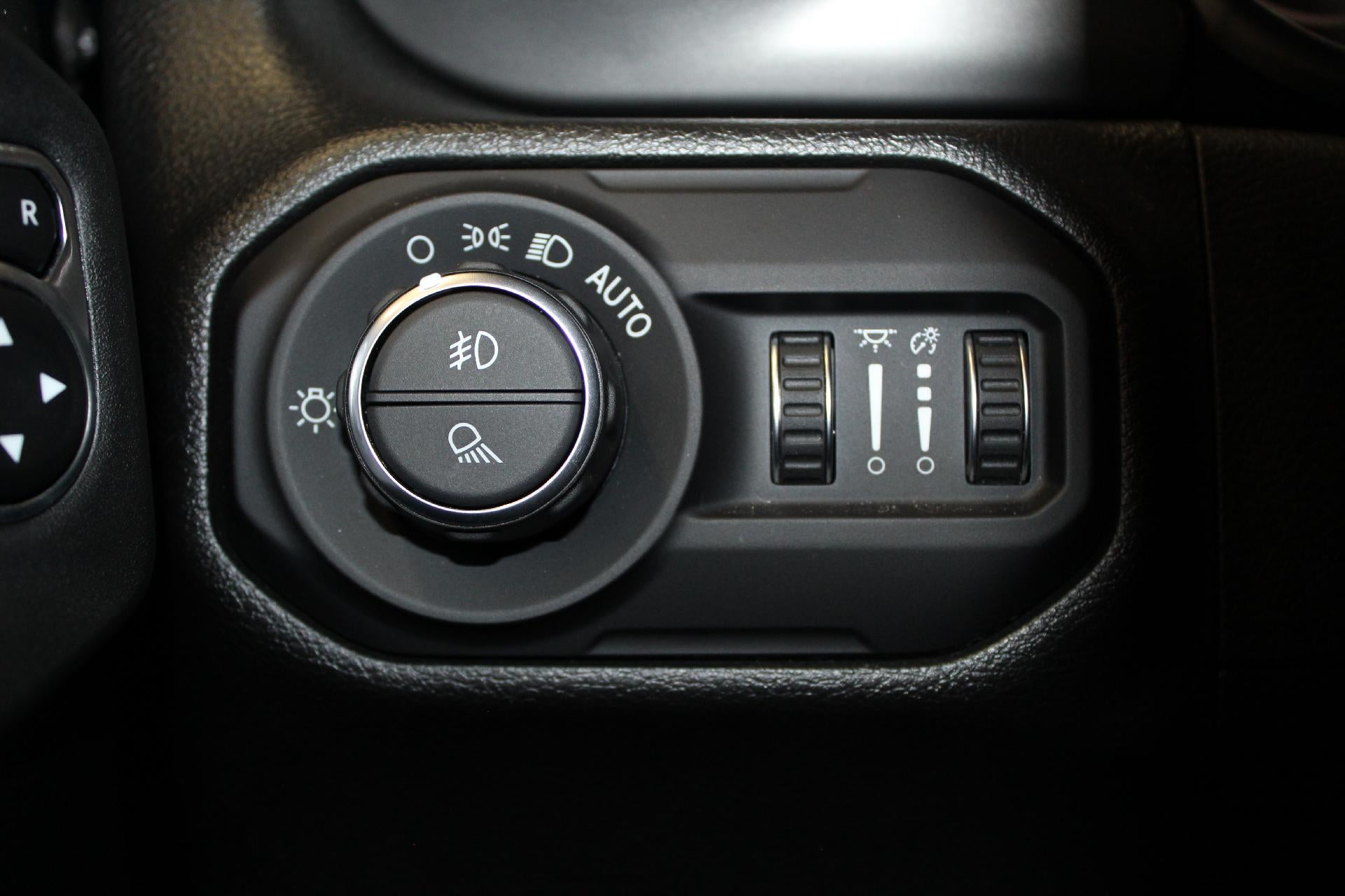 2022 Jeep Gladiator Sport S