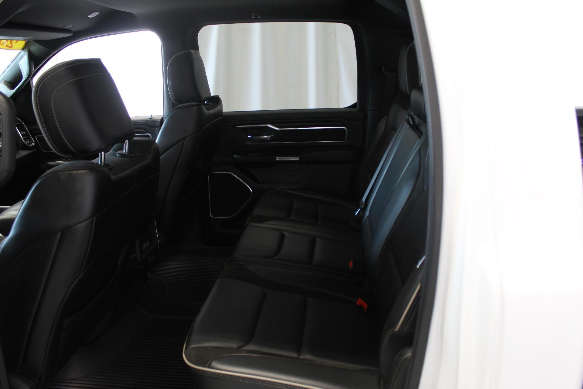2023 RAM 1500 Laramie Crew Cab 4x4 5'7" Box