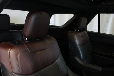 2023 Ford Explorer Platinum