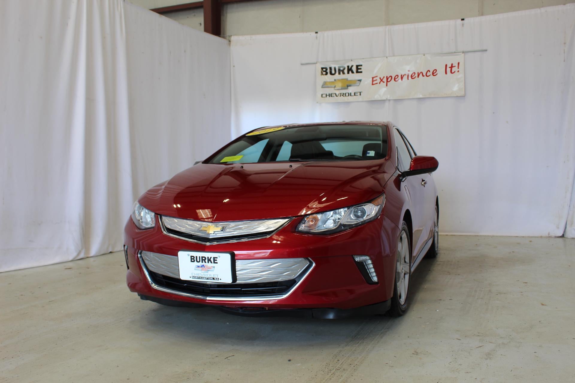 2019 Chevrolet Volt LT's photo
