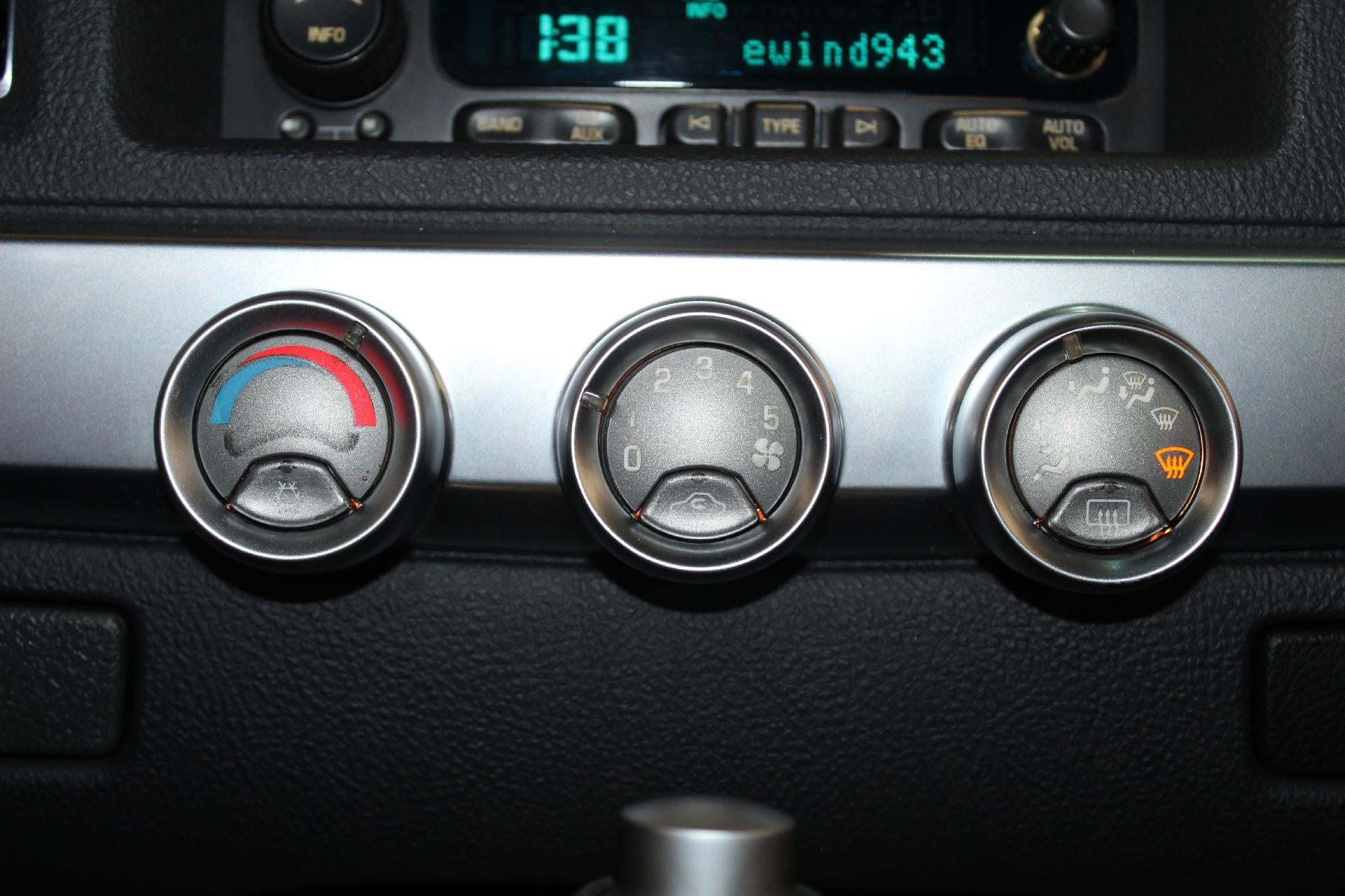 2005 Chevrolet SSR LS