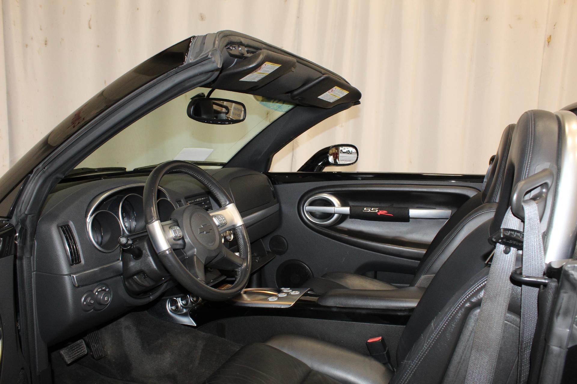 2005 Chevrolet SSR LS