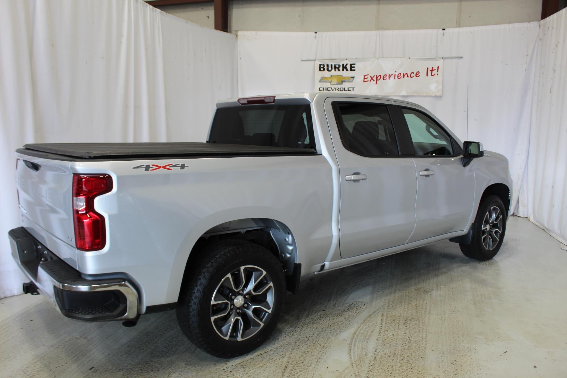 2022 Chevrolet Silverado 1500 LT (2FL)