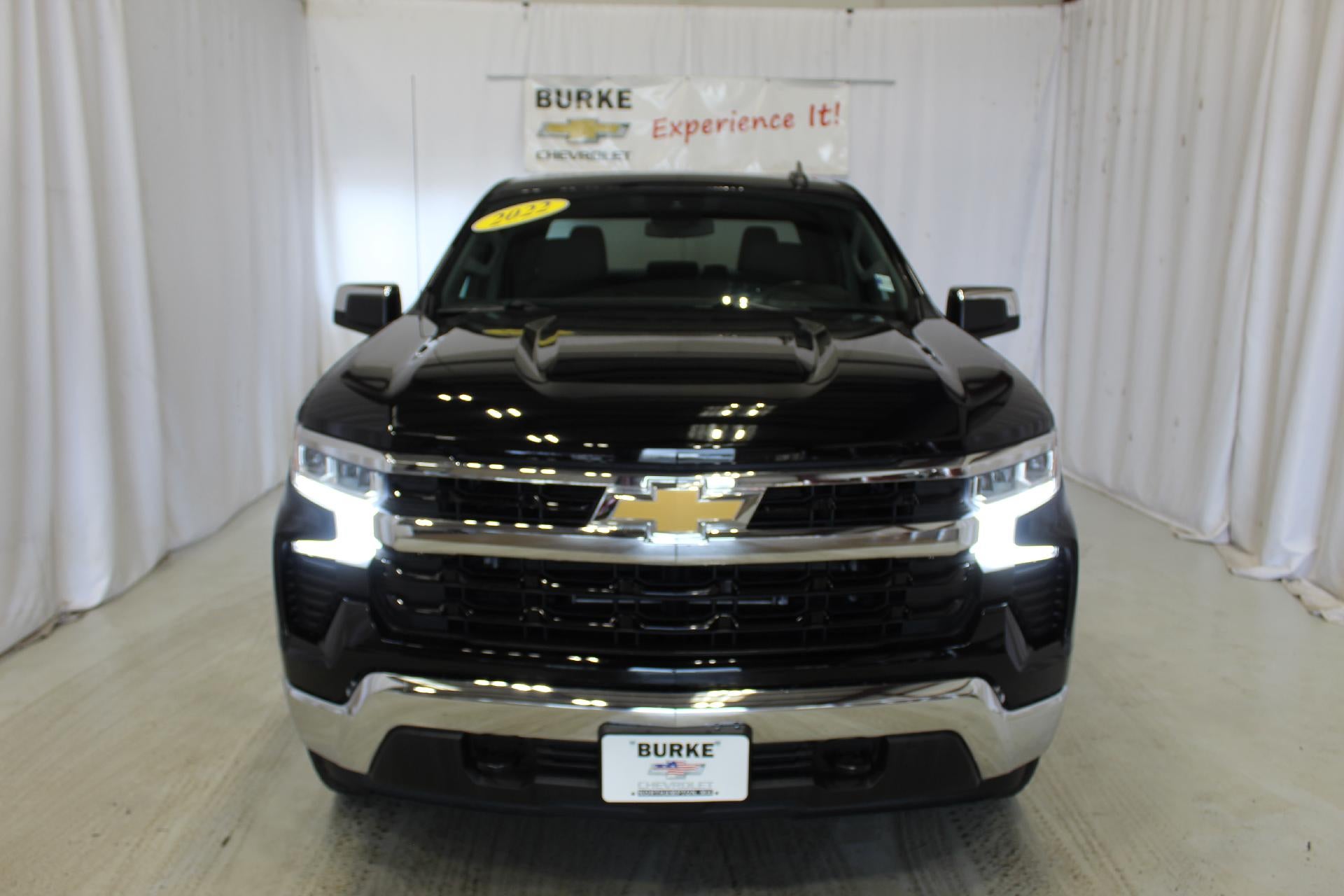 2022 Chevrolet Silverado 1500 LT (2FL)
