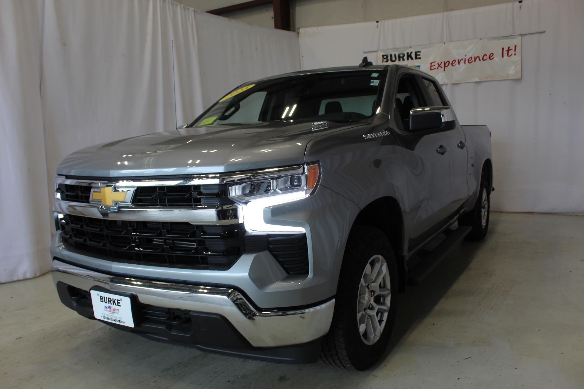 2025 Chevrolet Silverado 1500 LT (2FL)