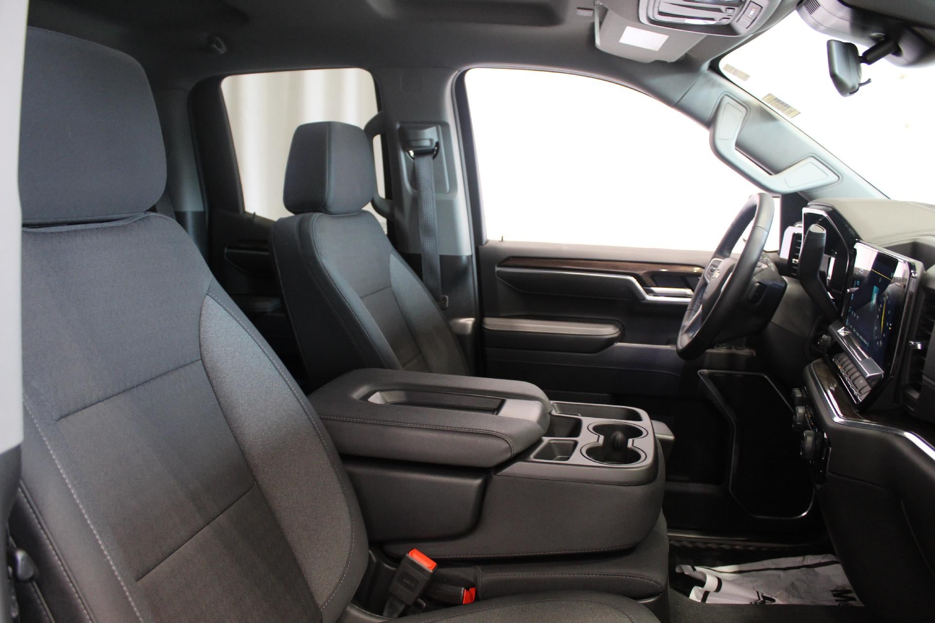 2025 Chevrolet Silverado 1500 LT (2FL)