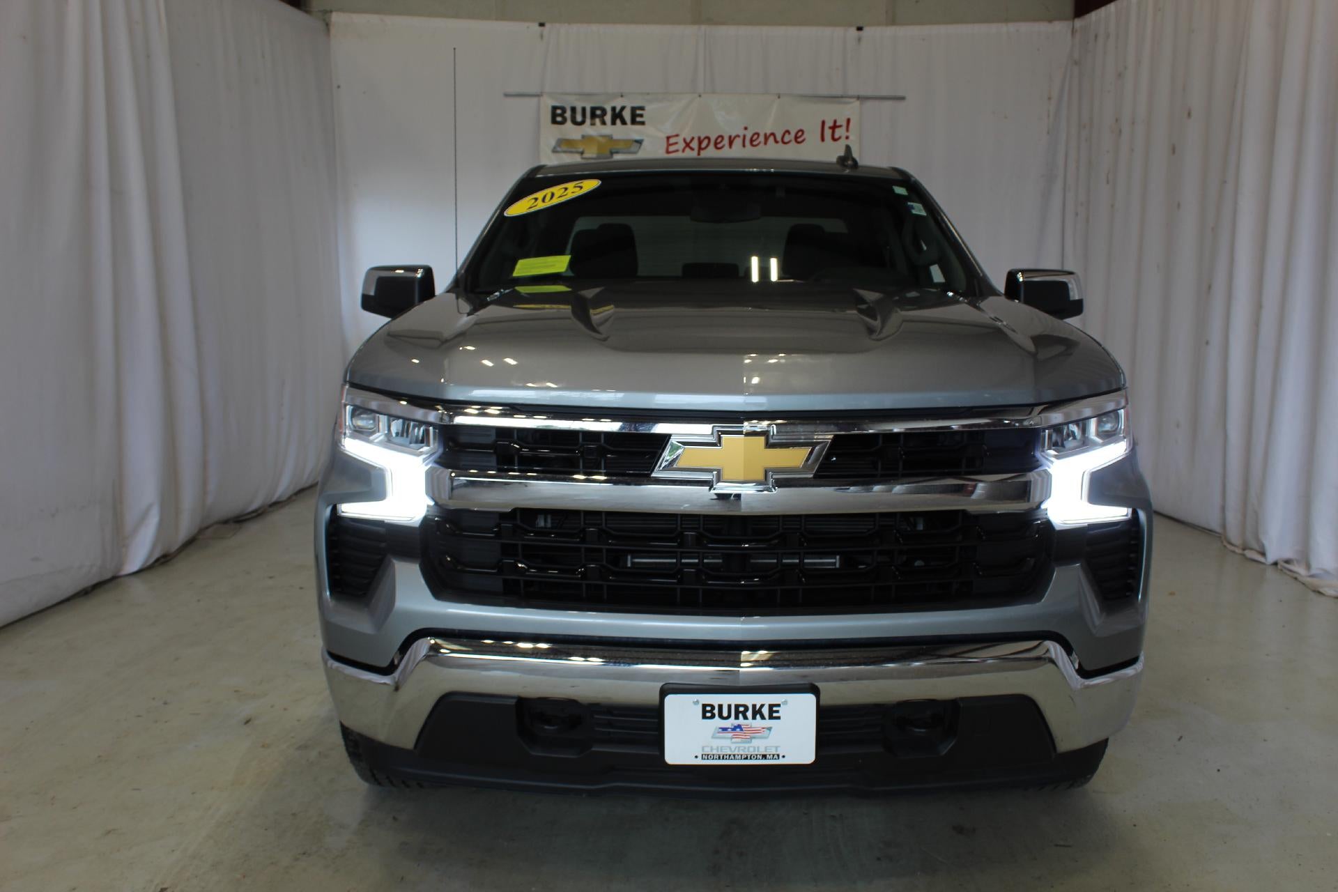 2025 Chevrolet Silverado 1500 LT (2FL)