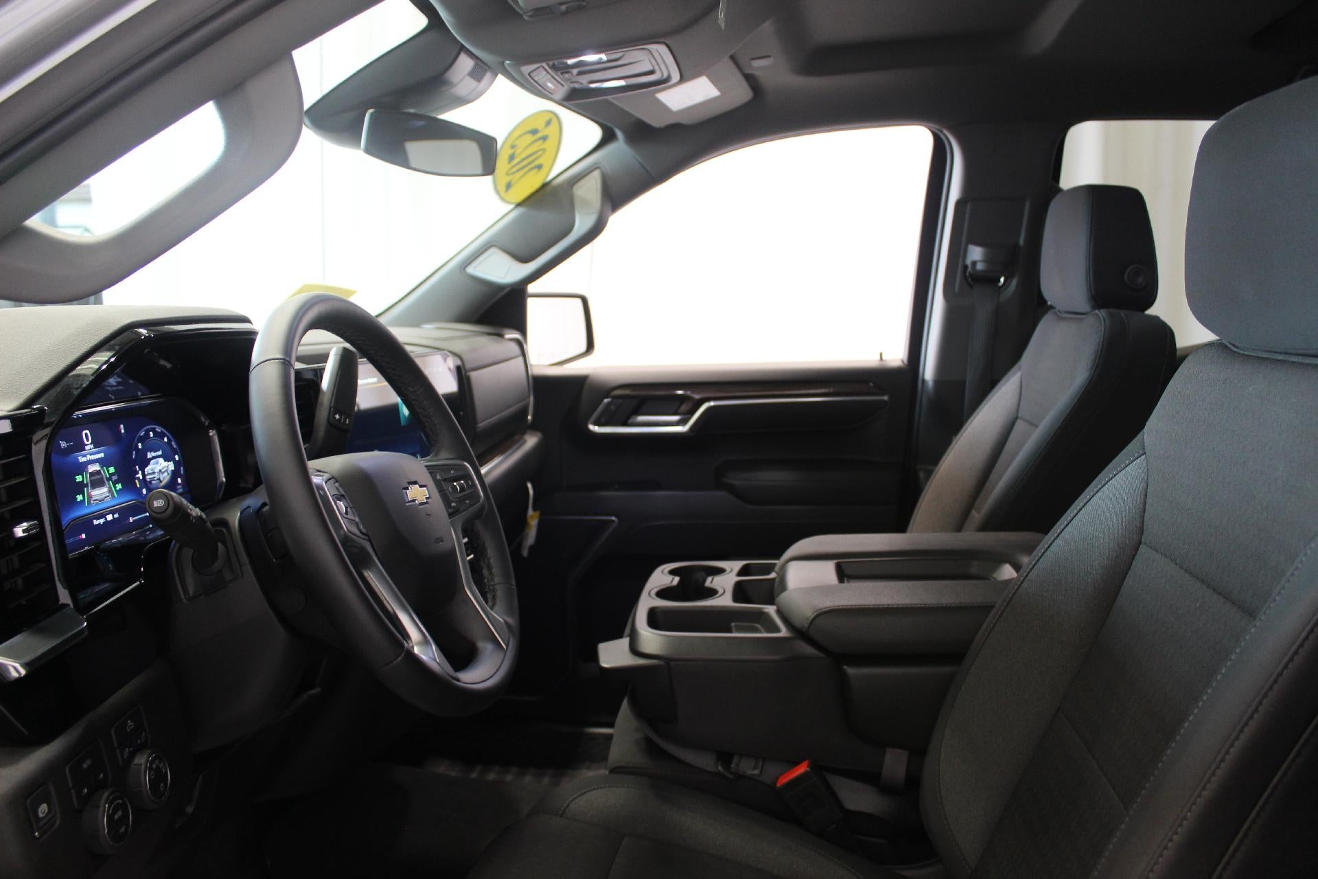 2025 Chevrolet Silverado 1500 LT (2FL)
