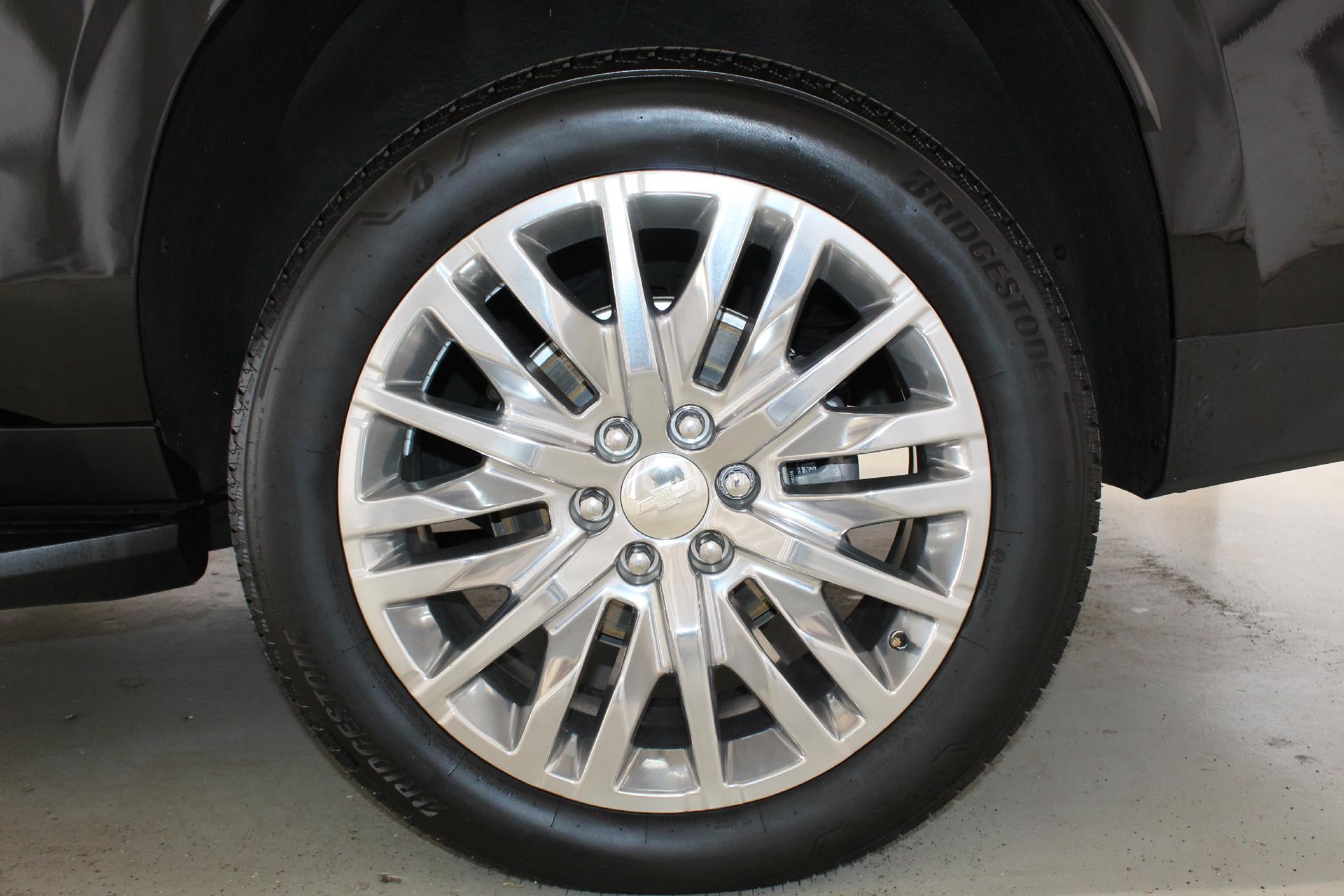 2023 Chevrolet Suburban High Country