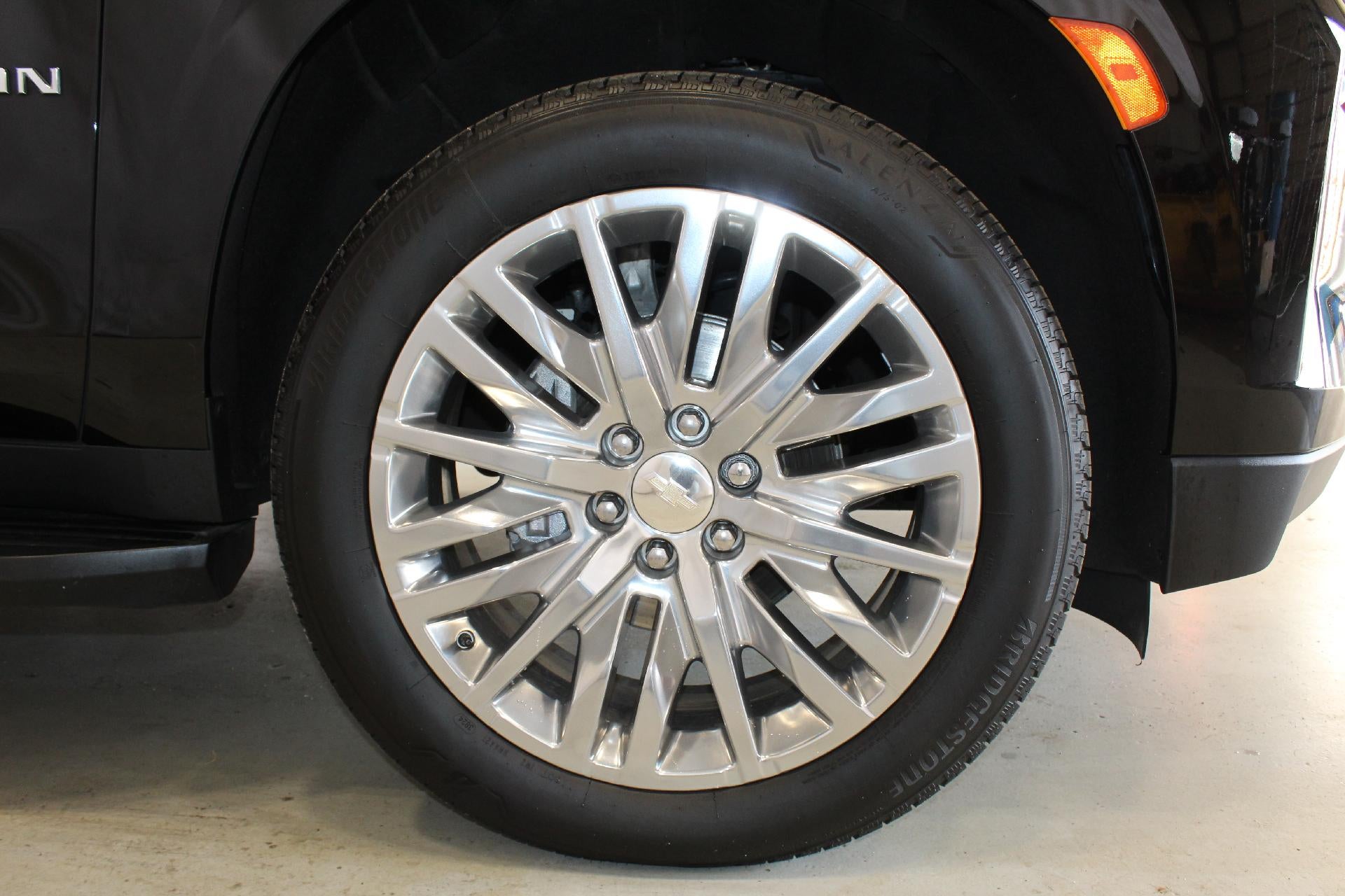 2023 Chevrolet Suburban High Country