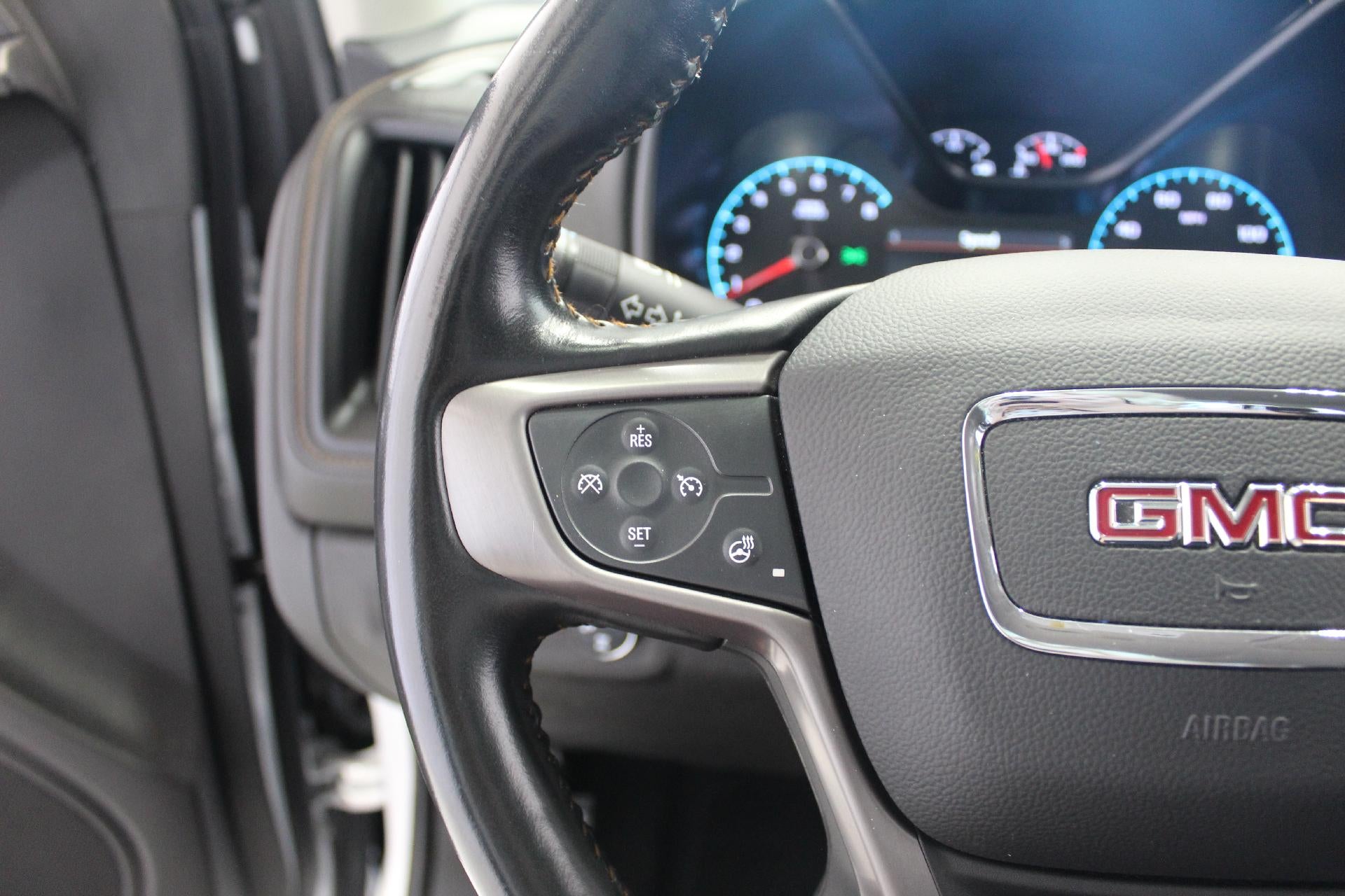 2022 GMC Canyon 4WD AT4 w/Leather