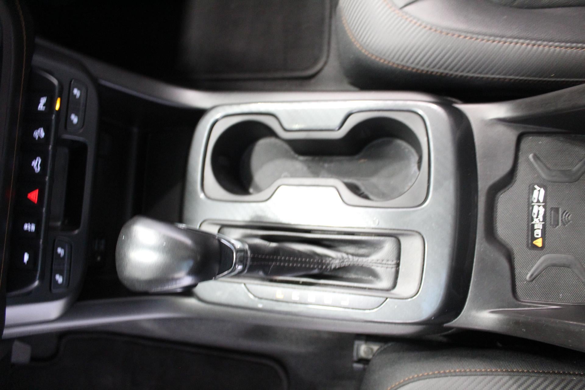 2022 GMC Canyon 4WD AT4 w/Leather