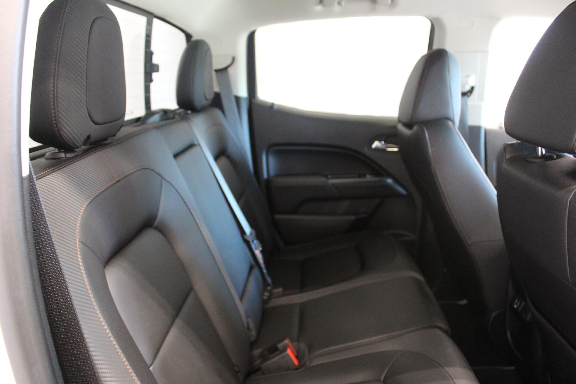 2022 GMC Canyon 4WD AT4 w/Leather