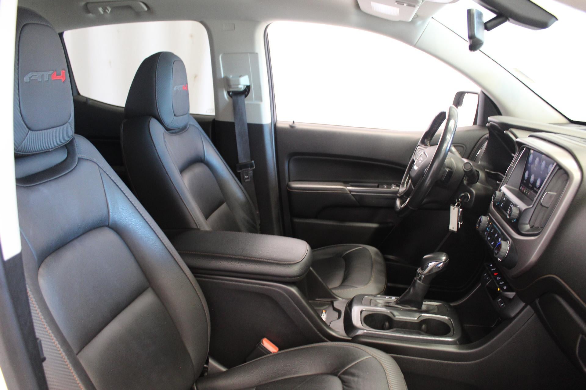 2022 GMC Canyon 4WD AT4 w/Leather