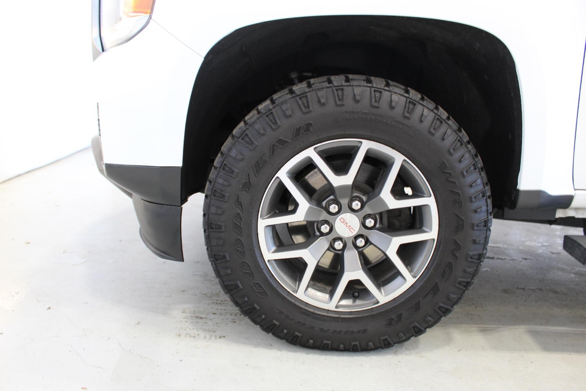 2022 GMC Canyon 4WD AT4 w/Leather
