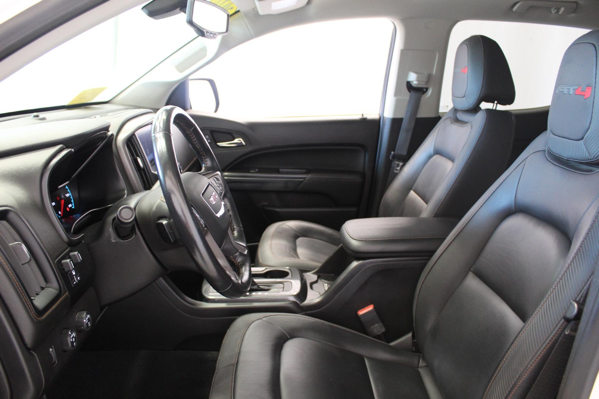 2022 GMC Canyon 4WD AT4 w/Leather
