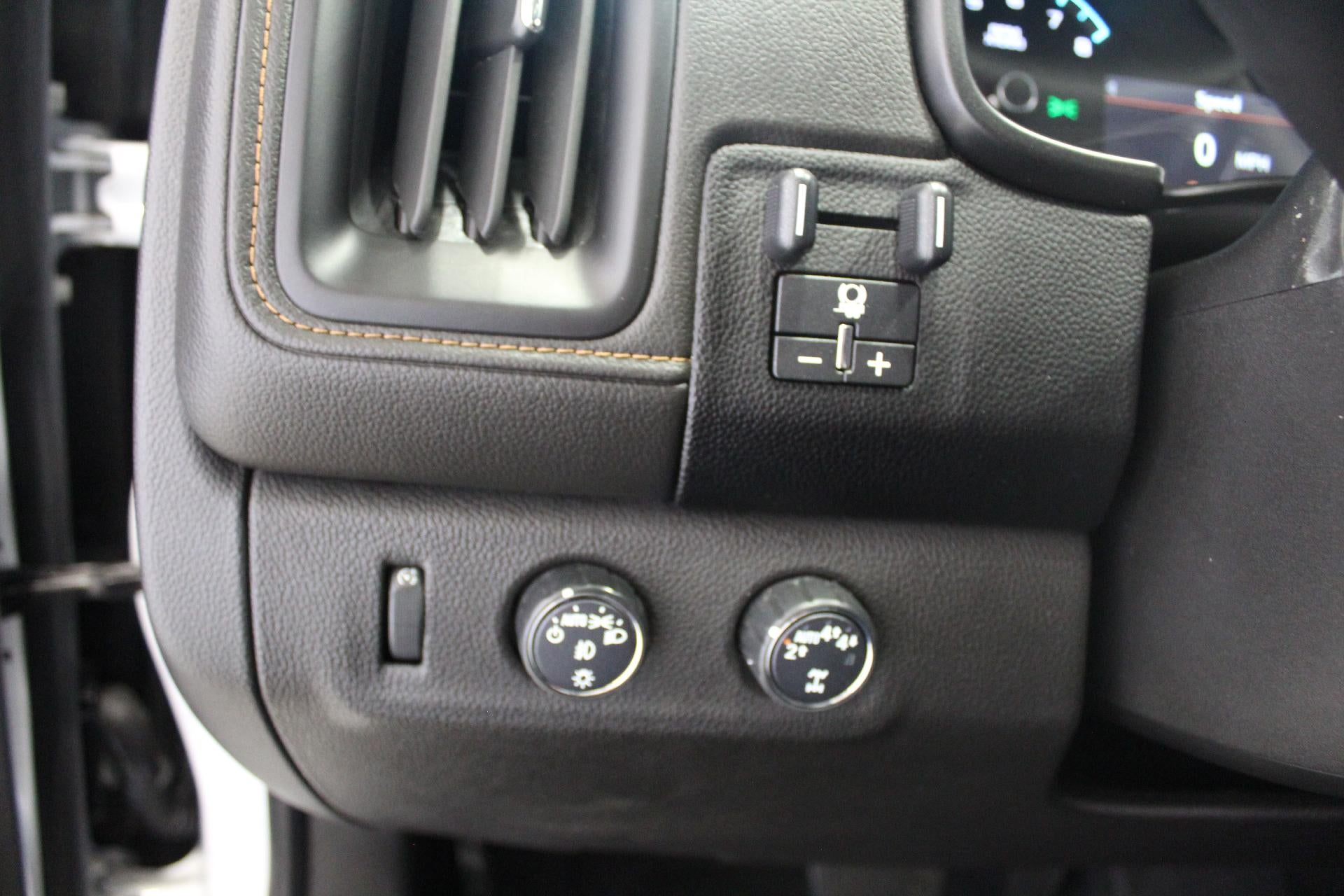 2022 GMC Canyon 4WD AT4 w/Leather