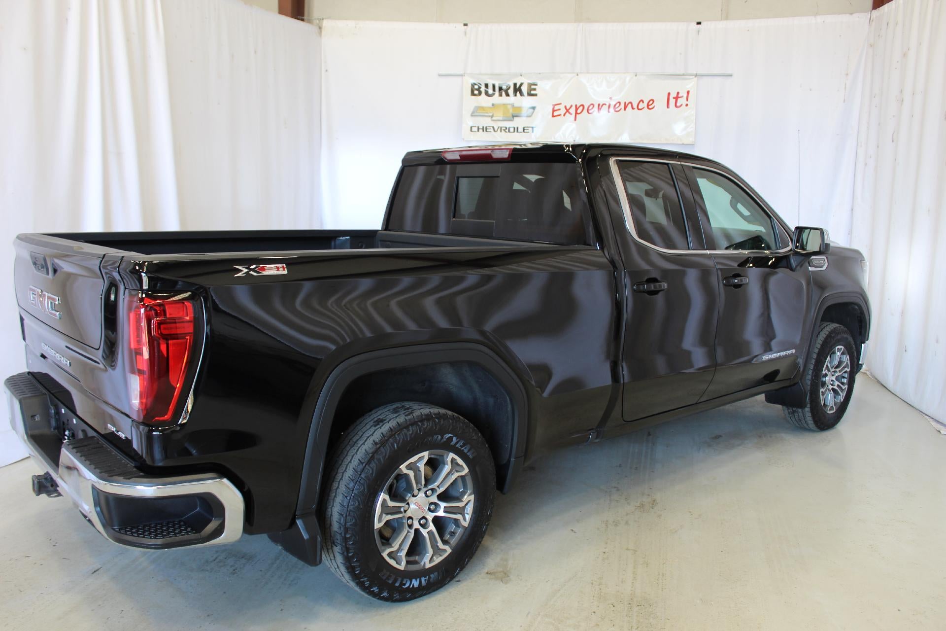 2023 GMC Sierra 1500 SLE