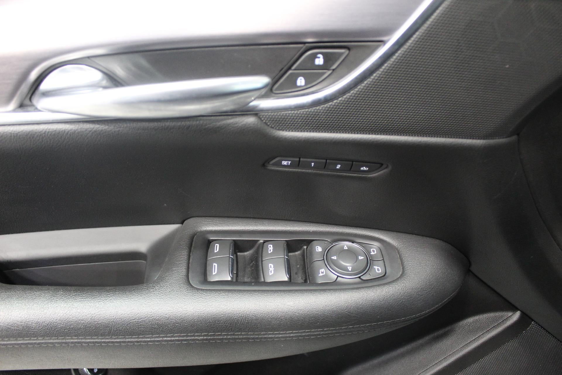 2017 Cadillac XT5 Luxury AWD