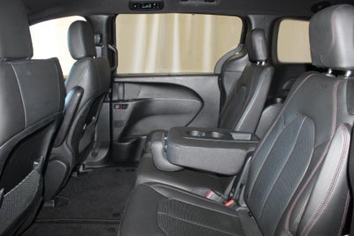 2020 Chrysler Pacifica L