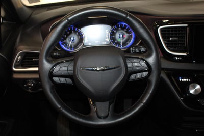 2020 Chrysler Pacifica L