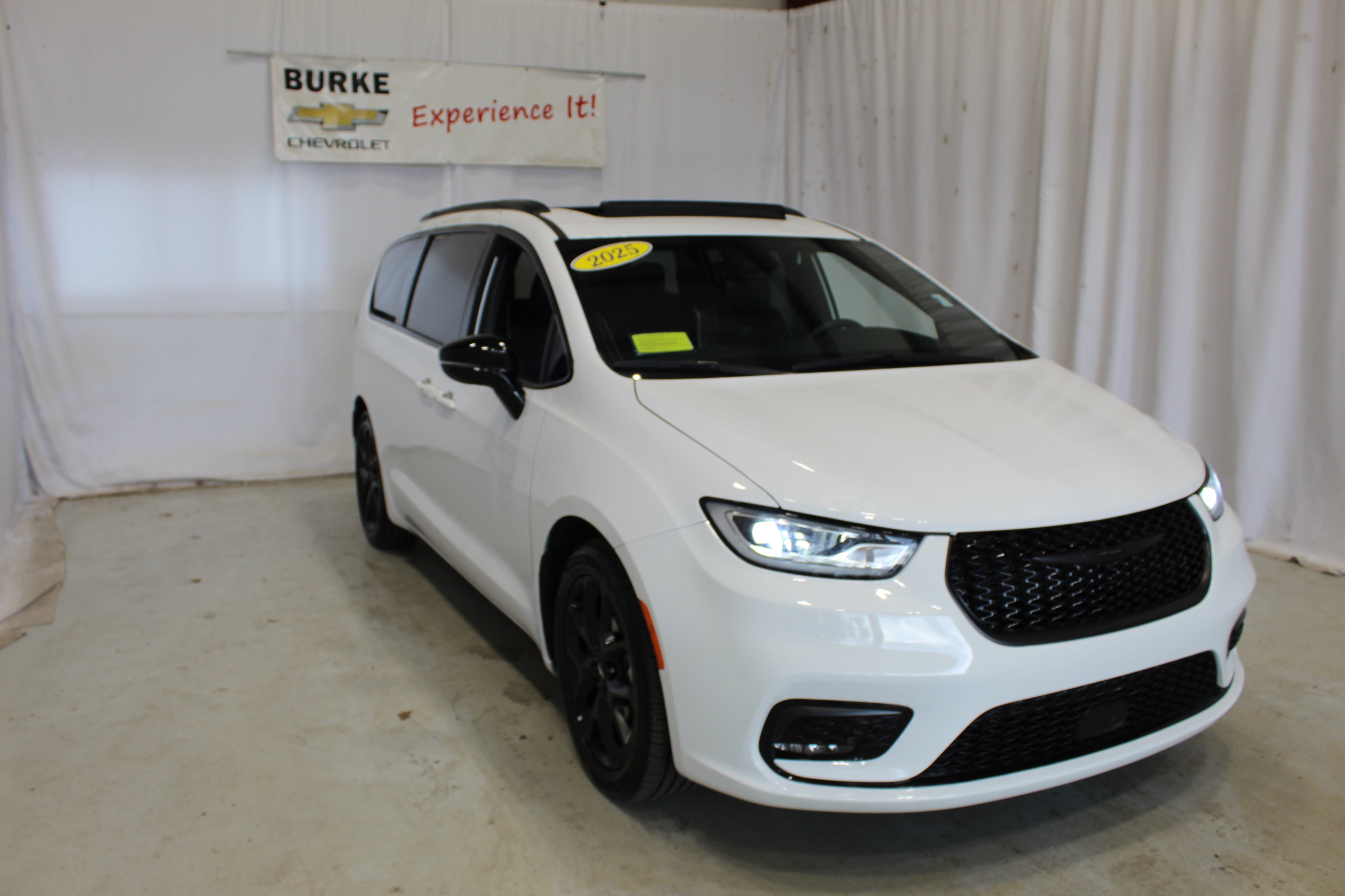 2025 Chrysler Pacifica Limited