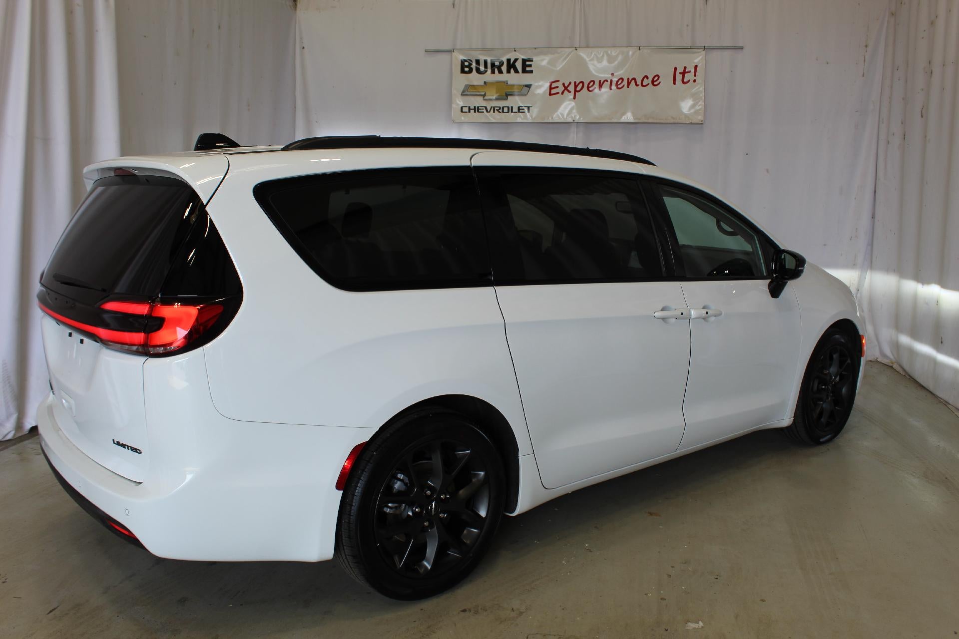 2025 Chrysler Pacifica Limited