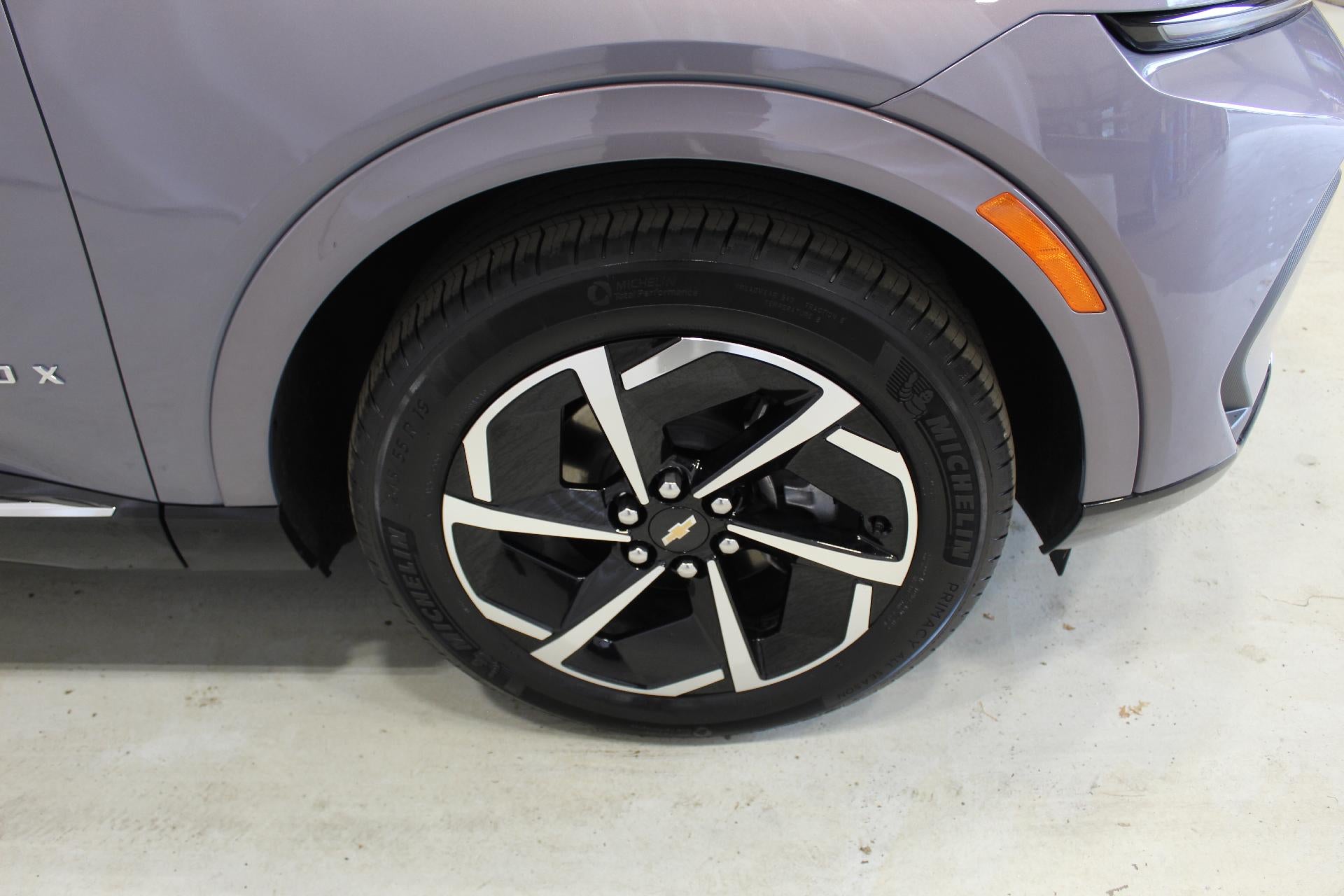 2025 Chevrolet Equinox EV LT