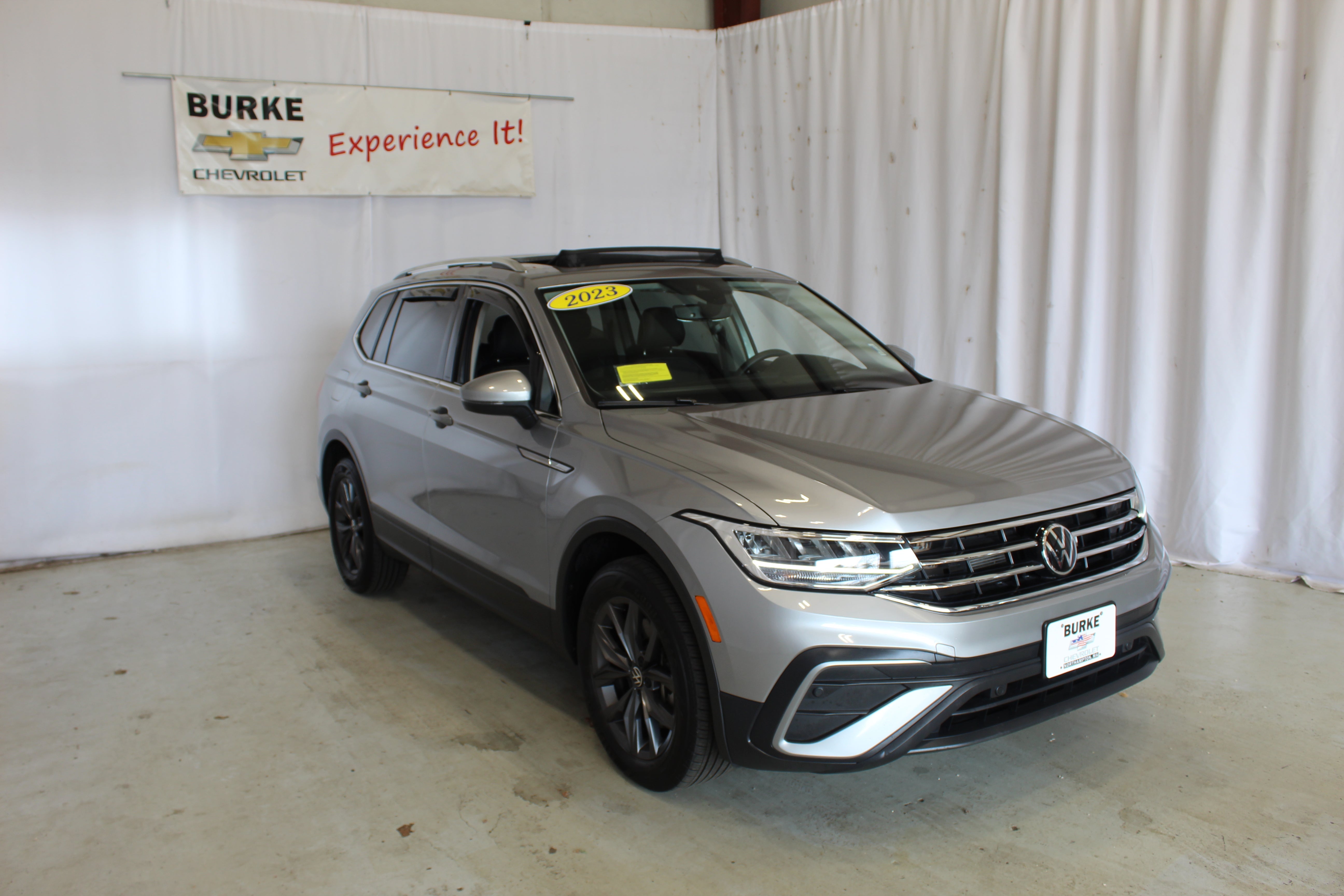 2023 Volkswagen Tiguan 2.0T SE