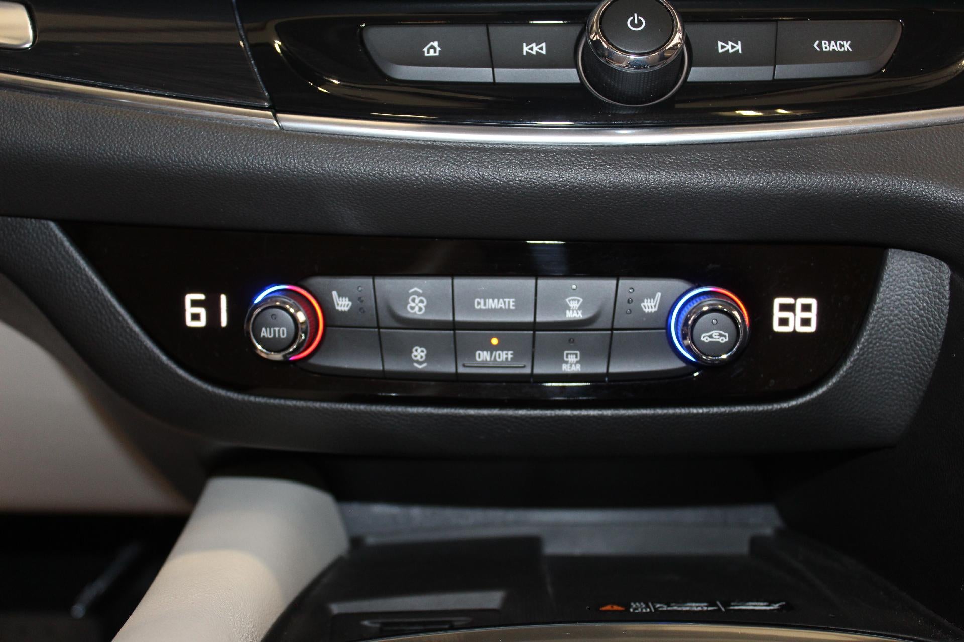 2022 Buick Enclave Essence