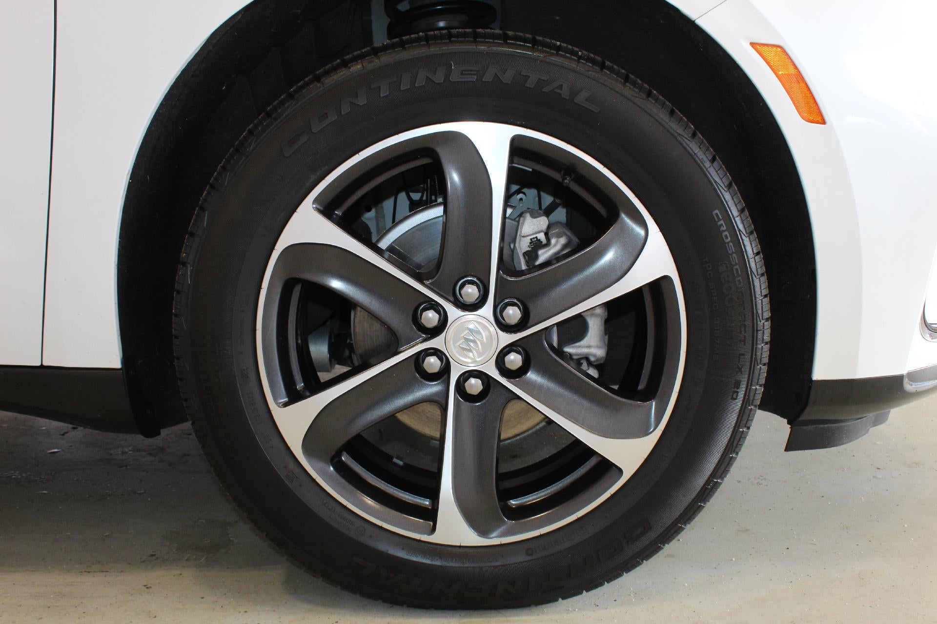 2022 Buick Enclave Essence