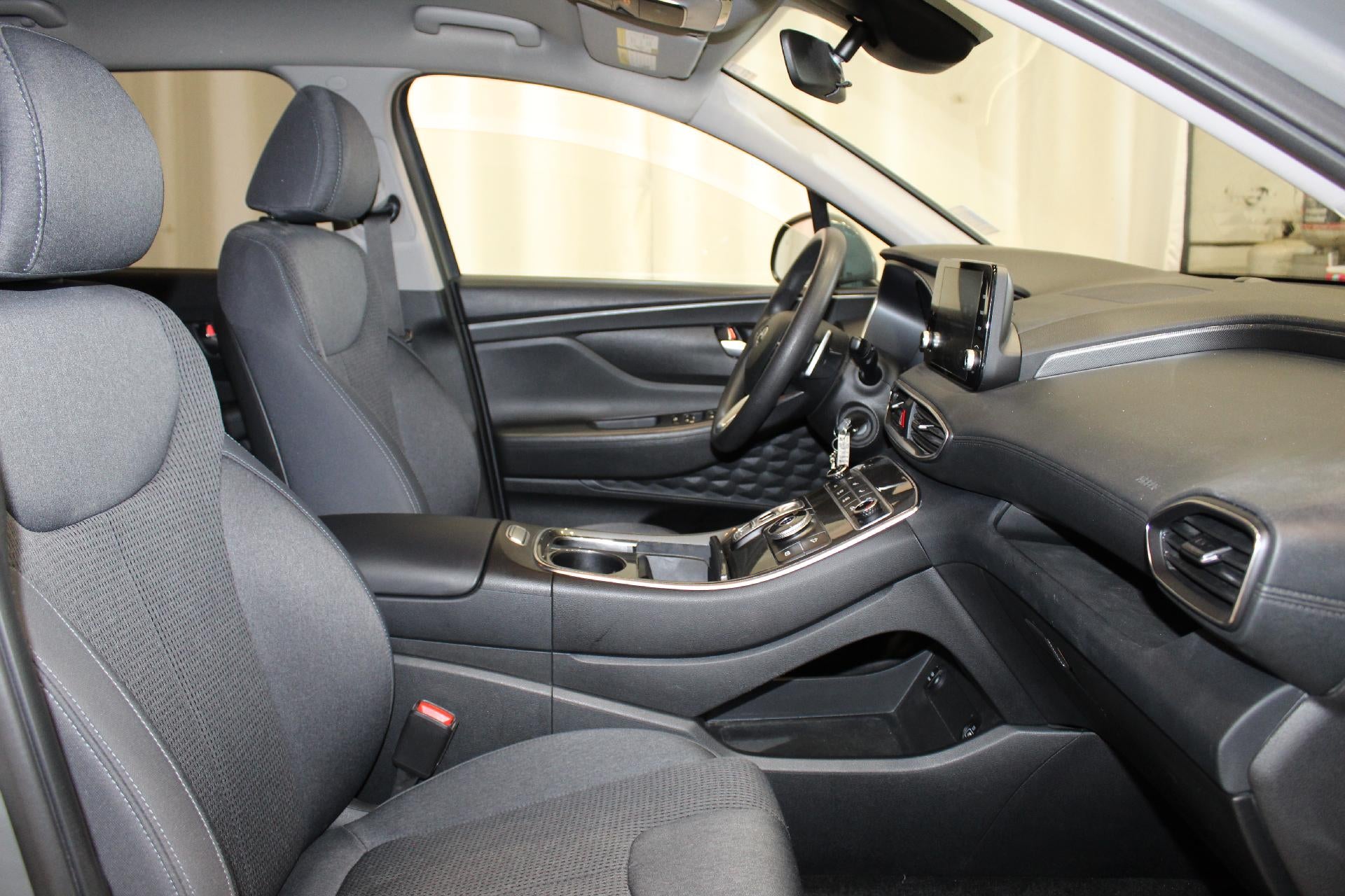 2022 Hyundai Santa Fe SE