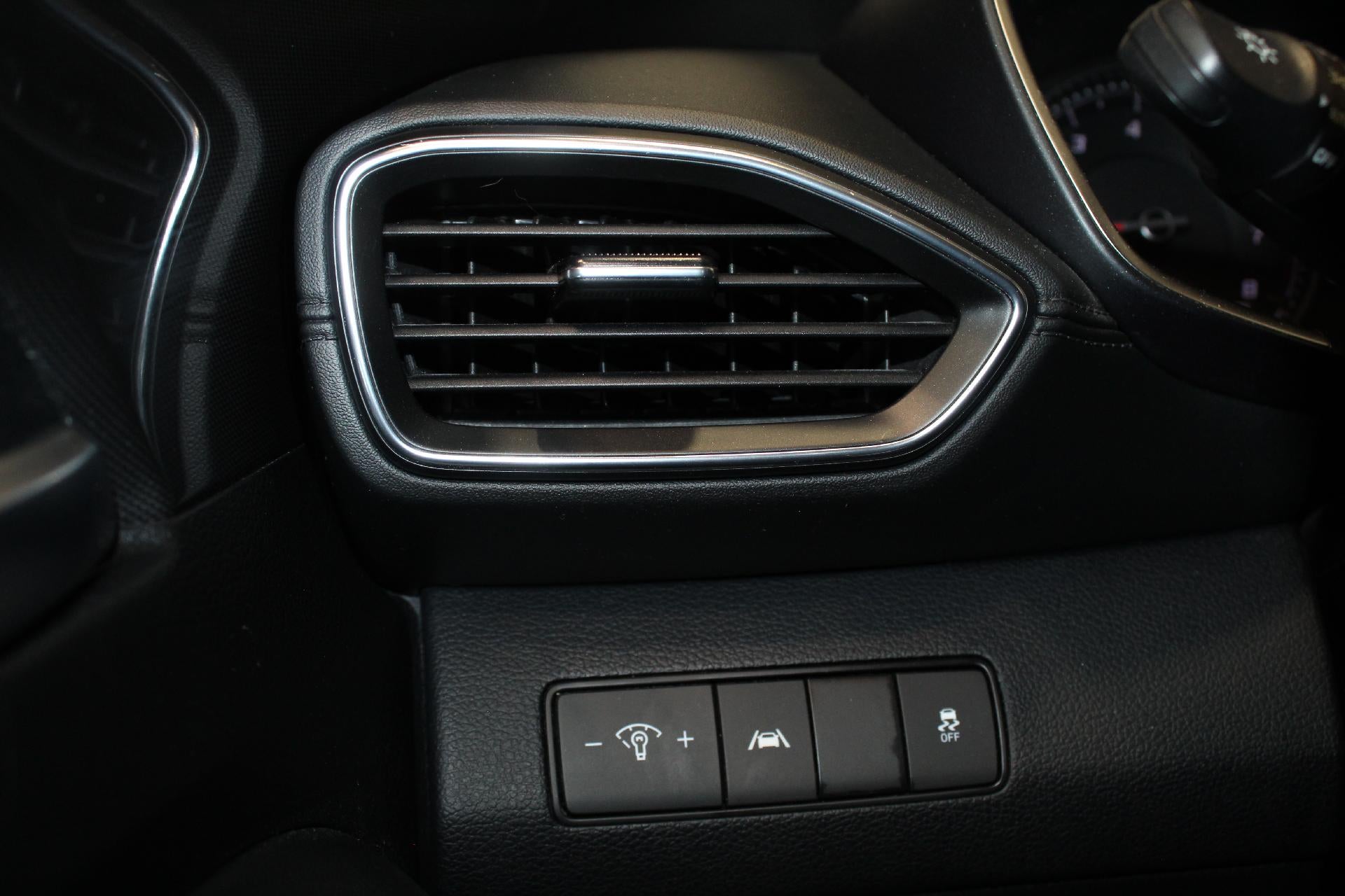 2022 Hyundai Santa Fe SE