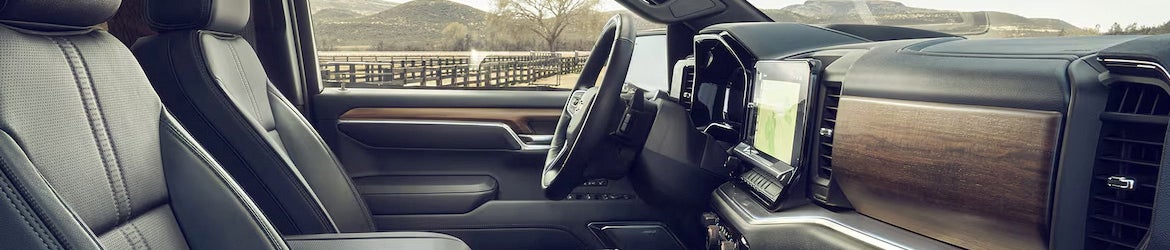 The steering column in the 2025 Chevrolet Silverado 1500 in Northampton, MA